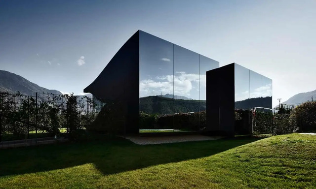 Mirror House (South Tyrolean Dolomites, Italy) – Sunrise View