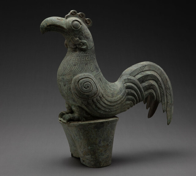 This intricately carved bronze rooster embodies the artistic excellence of the Shu culture, symbolizing its deep connection to nature.