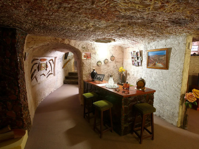 Today, Faye’s Underground Home is a must-see tourist attraction in Coober Pedy.