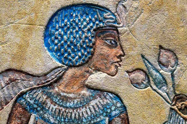 A captivating relief of an Amarna-period Pharaoh, most likely Smenkhkare, adding to the intrigue of this era. (Source: Wikimedia Commons)