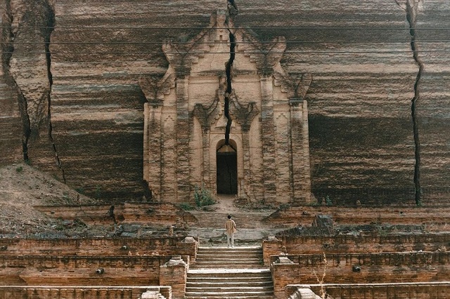 A closer look at the majestic entrance of the Mingun Pahtodawgyi, where history and beauty intertwine amidst its enduring cracks.