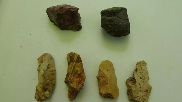 A collection of flint tools discovered at İnkaya Cave, showcasing the advanced craftsmanship of Middle Paleolithic humans. Credit: Ankara University.