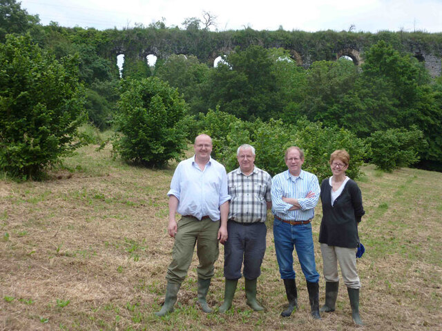 A dedicated team, including filmmakers Ted and Mike O'Neill, and archaeologists Rabun Taylor and Katherine Rinne, works tirelessly to trace the origins of the Aqua Traiana.