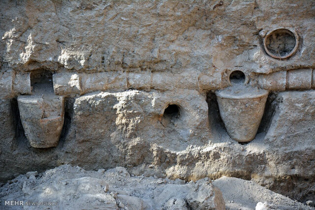 Another view of the clay pipe and vessel network, emphasizing the connectivity and functionality of the ancient aqueduct system. (Credit: Mehr News Agency)