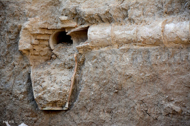 Detailed view of the clay pipe connections, showcasing the technical precision of ancient engineers in creating a seamless water transfer system. (Credit: Mehr News Agency) 