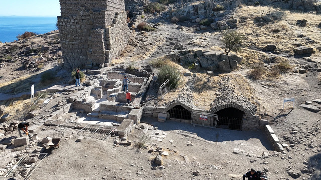 Excavation work continues in Assos, revealing the hypocaust heating system and other intricate details of the early Ottoman bath.