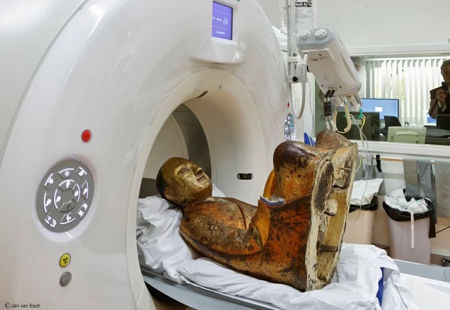 Following its removal from the Drents Museum exhibit, the Buddha statue underwent a second round of CT scans, providing deeper insights into its mysterious contents. (Credit: Jan van Esch/Meander Medical Centre)