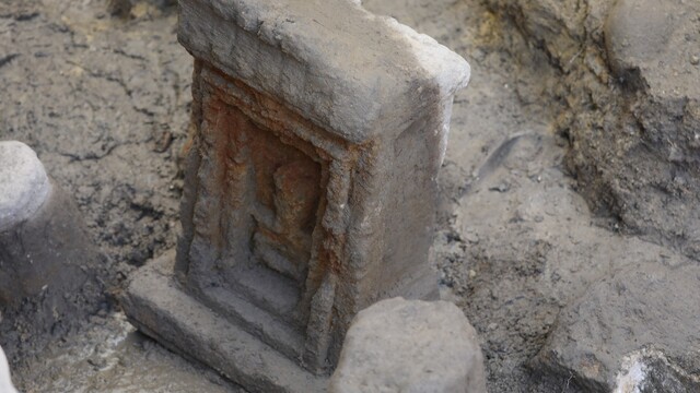 In addition to the five gold coins, the excavation revealed several urns and intricately inscribed tombstones marking infant graves. (Image credit: Tunisia's Ministry of Cultural Affairs)