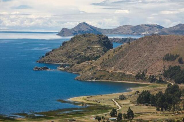 The Fuente Magna Bowl, an extraordinary artifact, was discovered near the famed Lake Titicaca in Bolivia. (Wikimedia Commons)