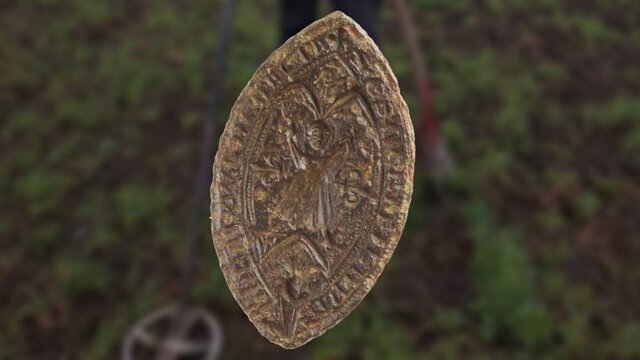 The Seal of Esger Juul: A 14th-Century Relic Unearthed in West Jutland. (Credit: Metal Detectorist / Archaeology West Jutland)