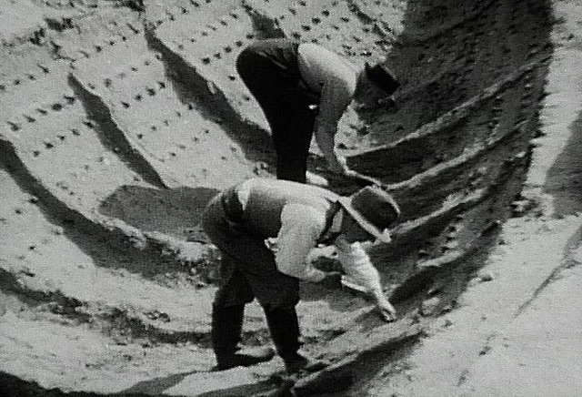 The outline of the buried ship was revealed during groundbreaking excavations in 1939. (Credit: Harold John Phillips)