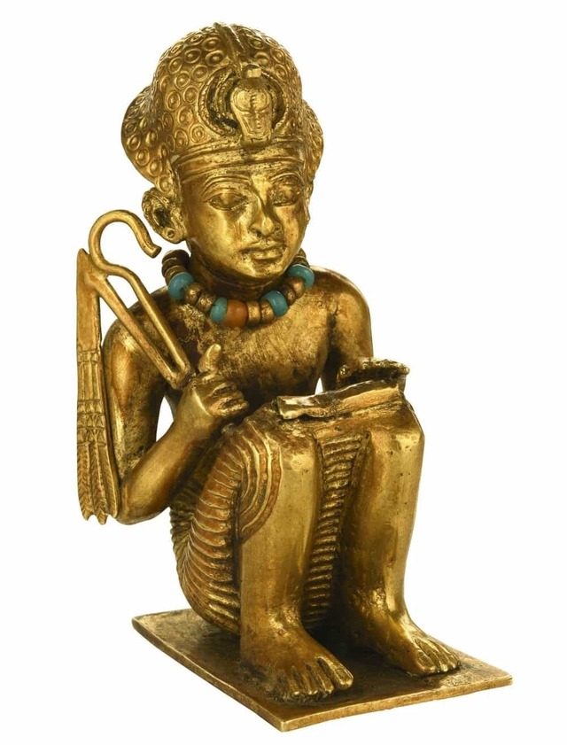 Though many scholars believe the pendant depicts Amenhotep III, Tutankhamun’s illustrious grandfather, some debate surrounds its exact identification.