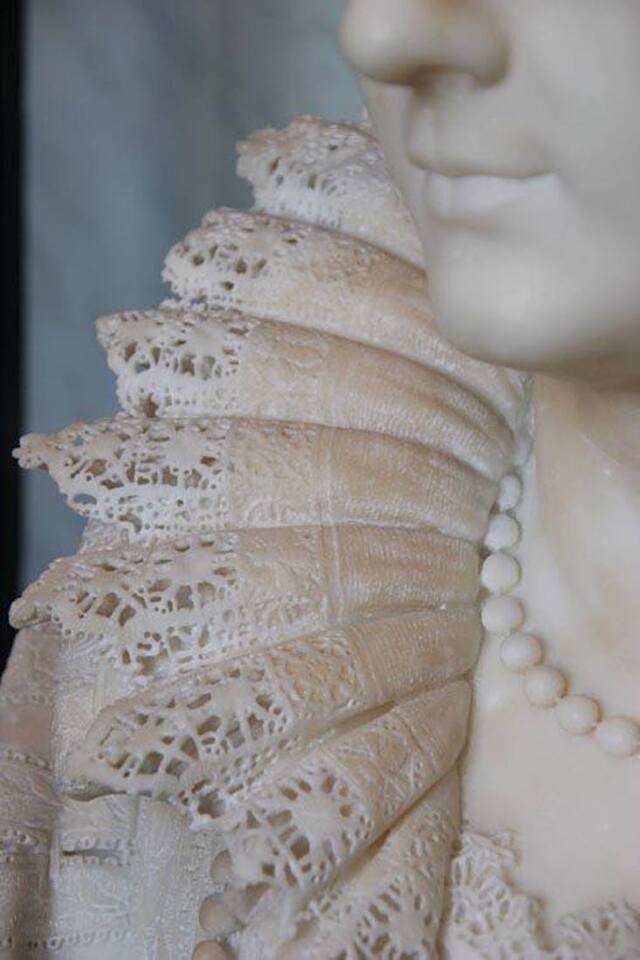 What sets this sculpture apart is the astonishing detail Finelli achieved in carving the lace of her ruff. 